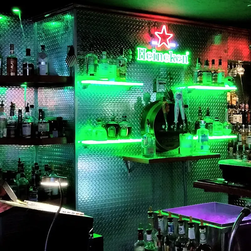 2 Rivers Bar and Grill