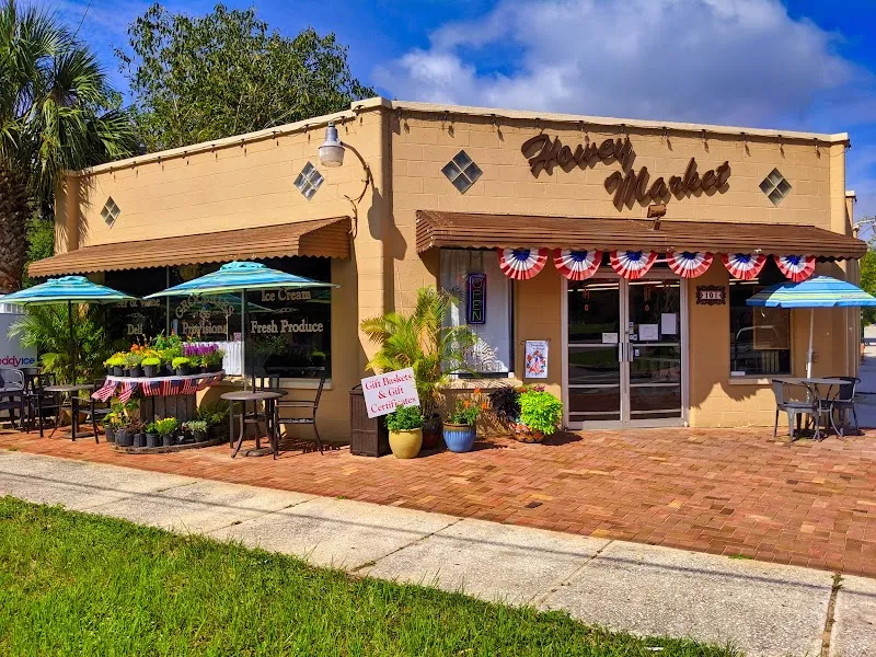 Howey Artisan Market