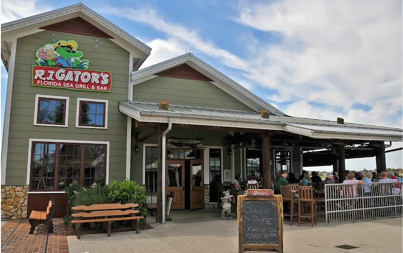 Pier 49 Marina Bar & Grill